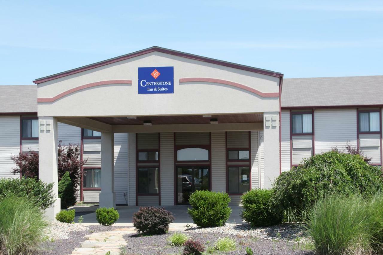 Centerstone Inn & Suites Carlyle エクステリア 写真